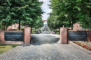 Steigenberger Hotel Treudelberg : Widok z zewnątrz