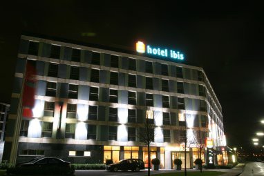 Ibis Köln Messe: Außenansicht