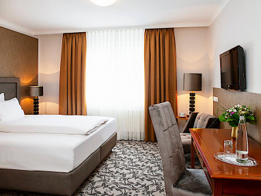 Victor´s Residenz-Hotel Leipzig: Room