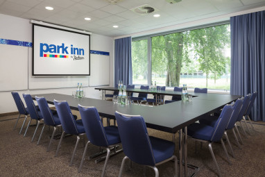Park Inn By Radisson Frankfurt Airport: Toplantı Odası