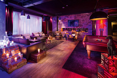 Pentahotel Prague: Bar/Lounge