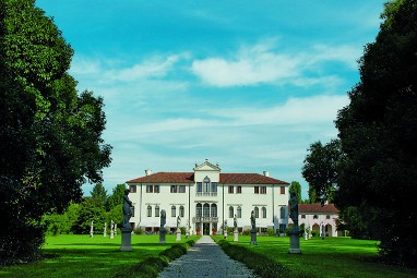 Villa Giustinian: Außenansicht