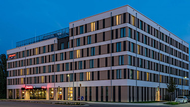 Hampton by Hilton Freiburg: Außenansicht