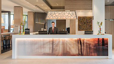 Hampton by Hilton Freiburg: Lobby