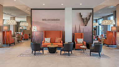 Hampton by Hilton Freiburg: Lobby