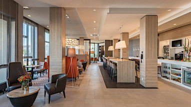 Hampton by Hilton Freiburg: Lobby