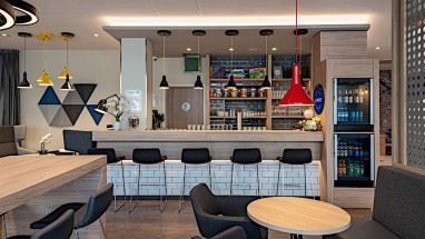 Holiday Inn Express Offenbach: Bar/Lounge