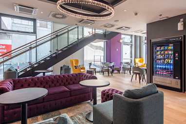 Premier Inn Stuttgart City Centre: Lobby