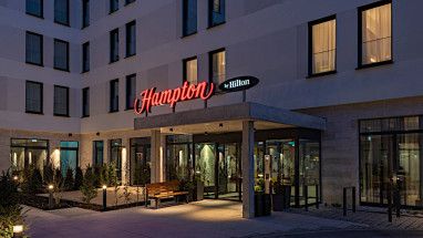 Hampton by Hilton Munich City North: Вид снаружи