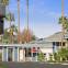 Travelodge by Wyndham Bakersfield